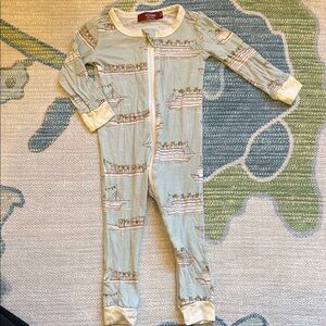Milkbarn Light Green and Cream Boat Print Footie